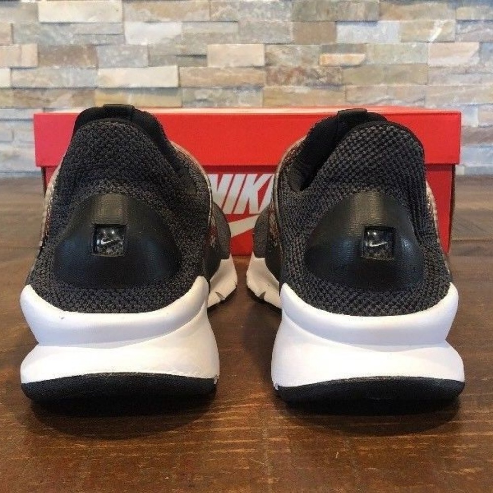 NIKE SOCK DART SE DARK GREY - Picture 5 of 6